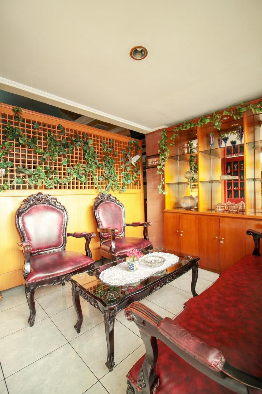 Vaccinated Staff - Oyo 352 Homestay Sabang Bandung Exterior photo